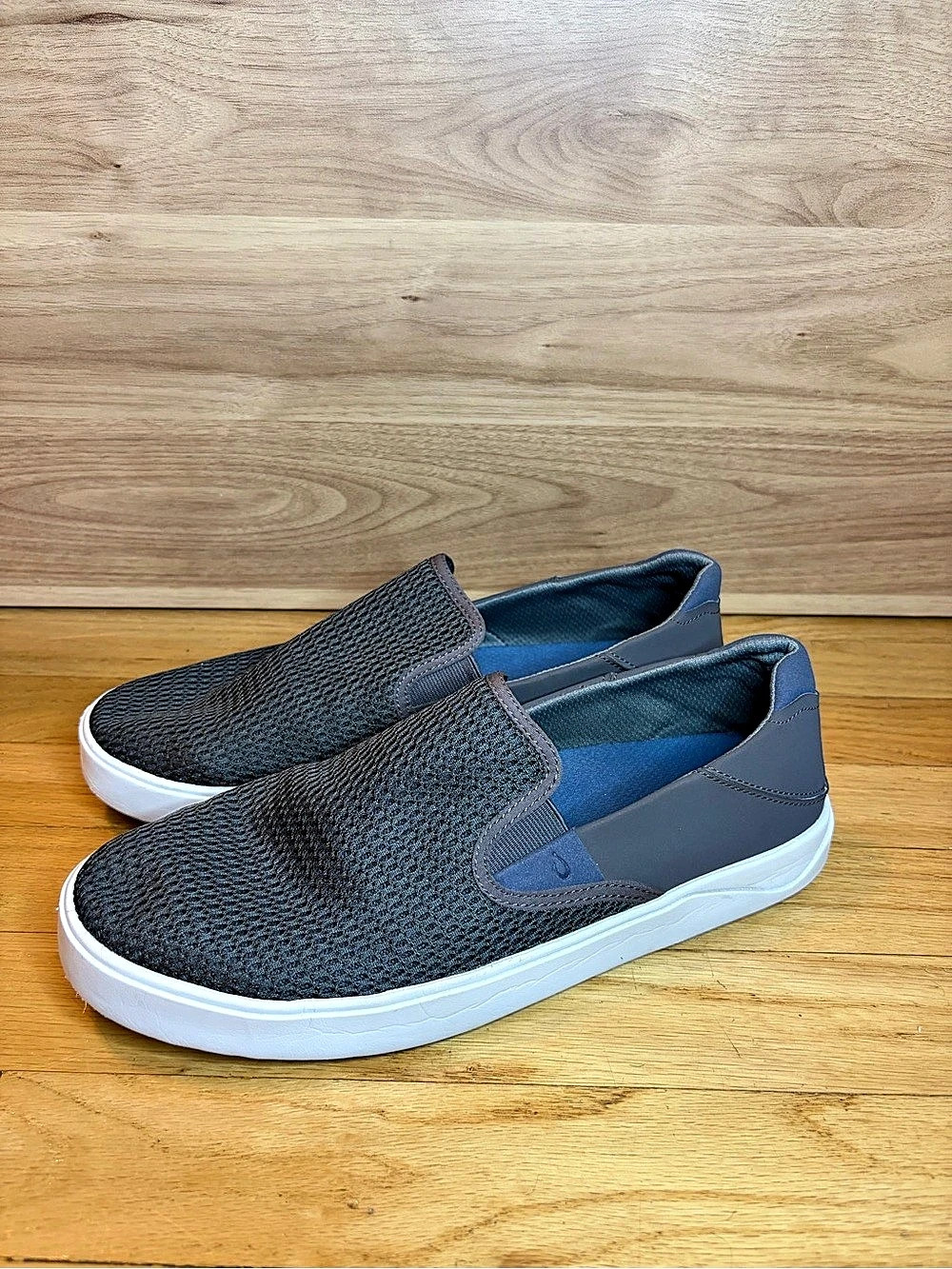 Olukai Lae‘ahi Men's Gray Slip-On Sneakers - Size 10
